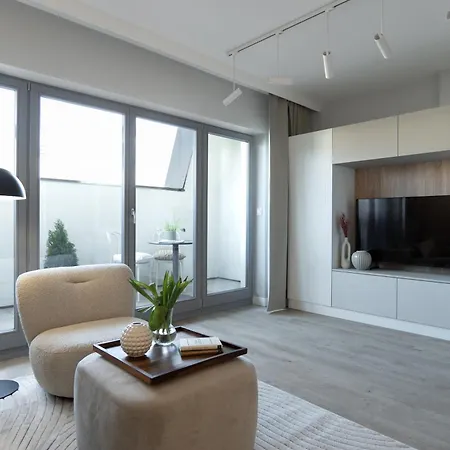 Hillhouse By Mw Estates Self Check-in 24h 아파트 *