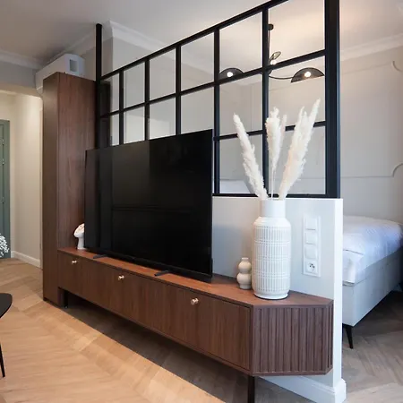 Апартаменти Hillhouse By Mw Estates Self Check-in 24h *